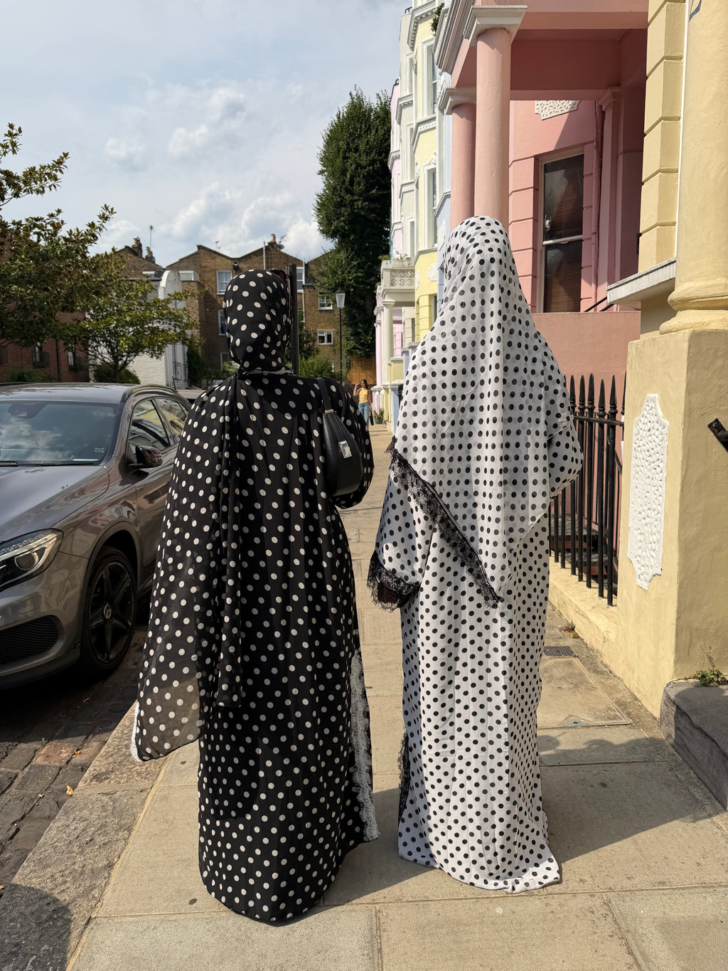 Dottie lace abaya