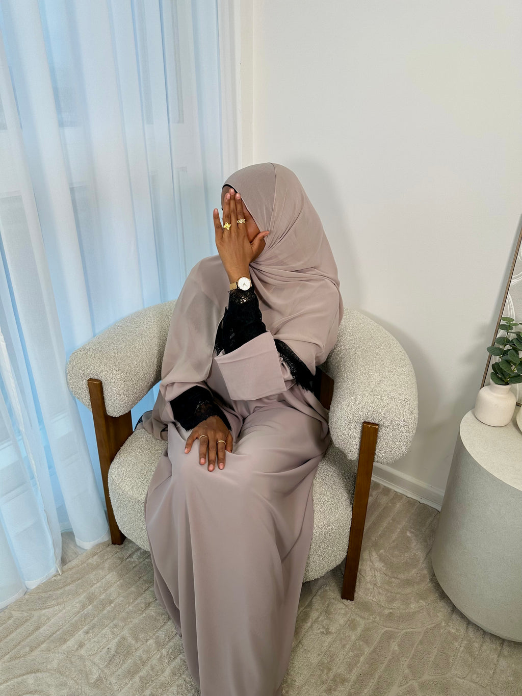 Taupe Closed Lace Abaya set